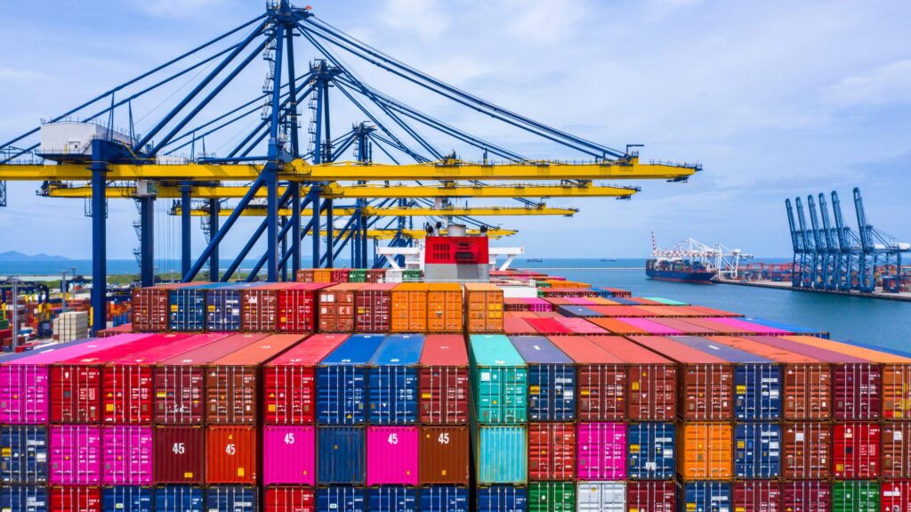 Container terminal with cranes at an export port