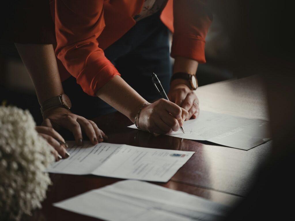 Signing a commercial contract